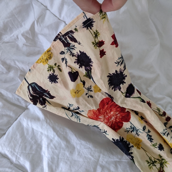 Floral Top - Picture 5 of 5